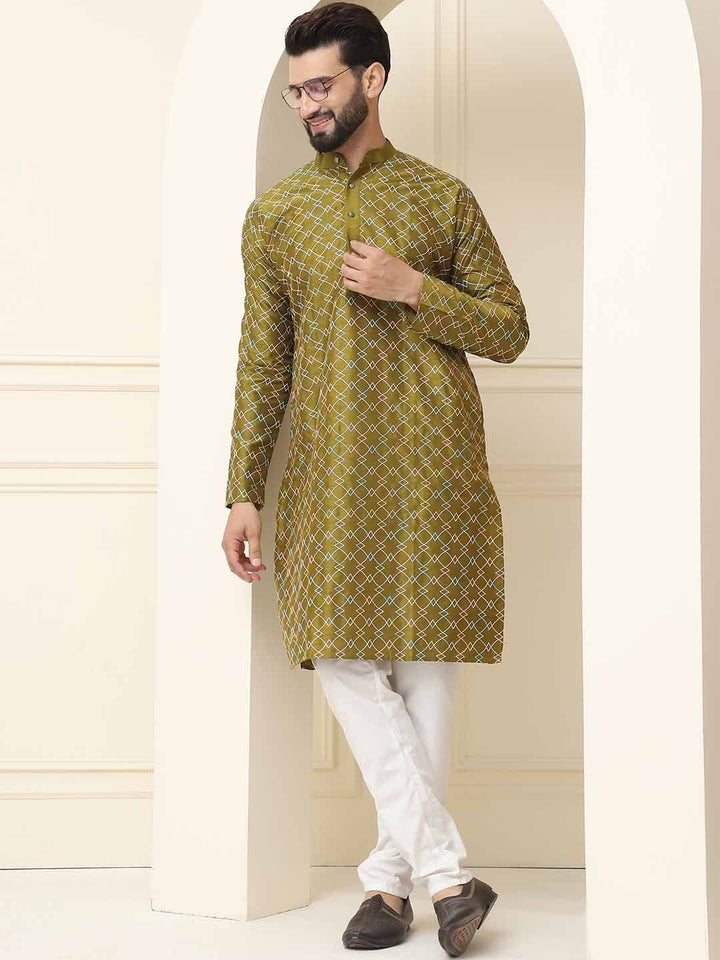 SOJANYA Geometric Embroidered Band Collar Long Sleeves Silk Straight Kurta