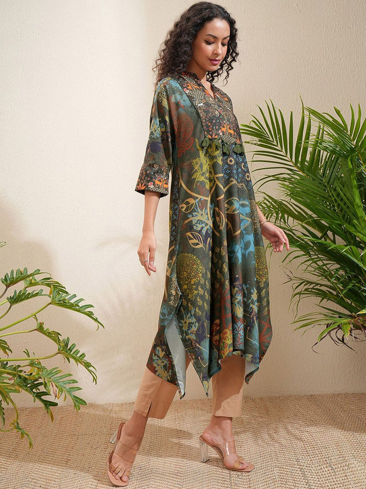 Vishudh Women Floral Printed Mandarin Collar A Line Kurta