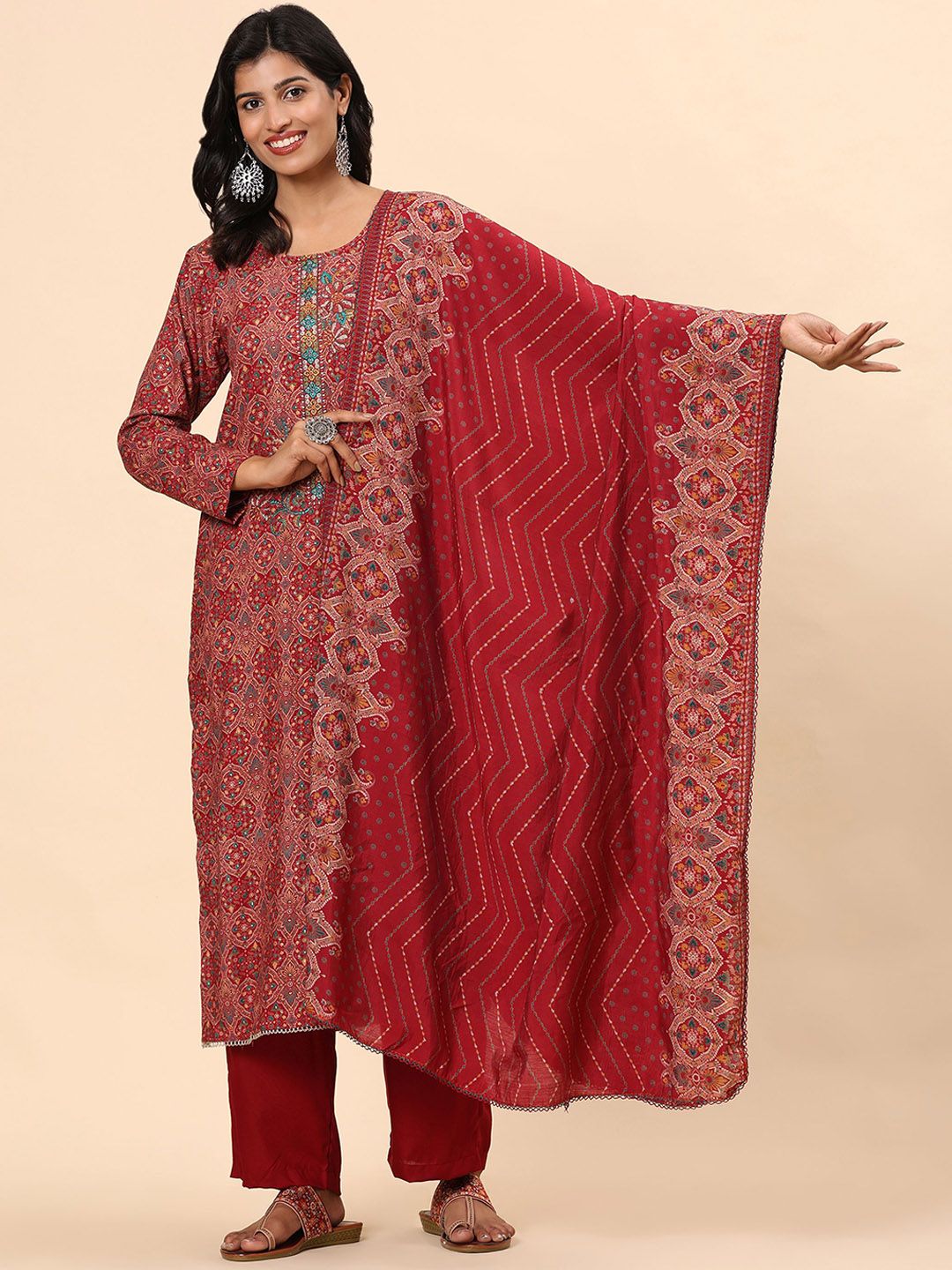 Mamicha Women Floral Printed Regular Thread Work Pure Cotton Kurta with Palazzos & With Dupatta