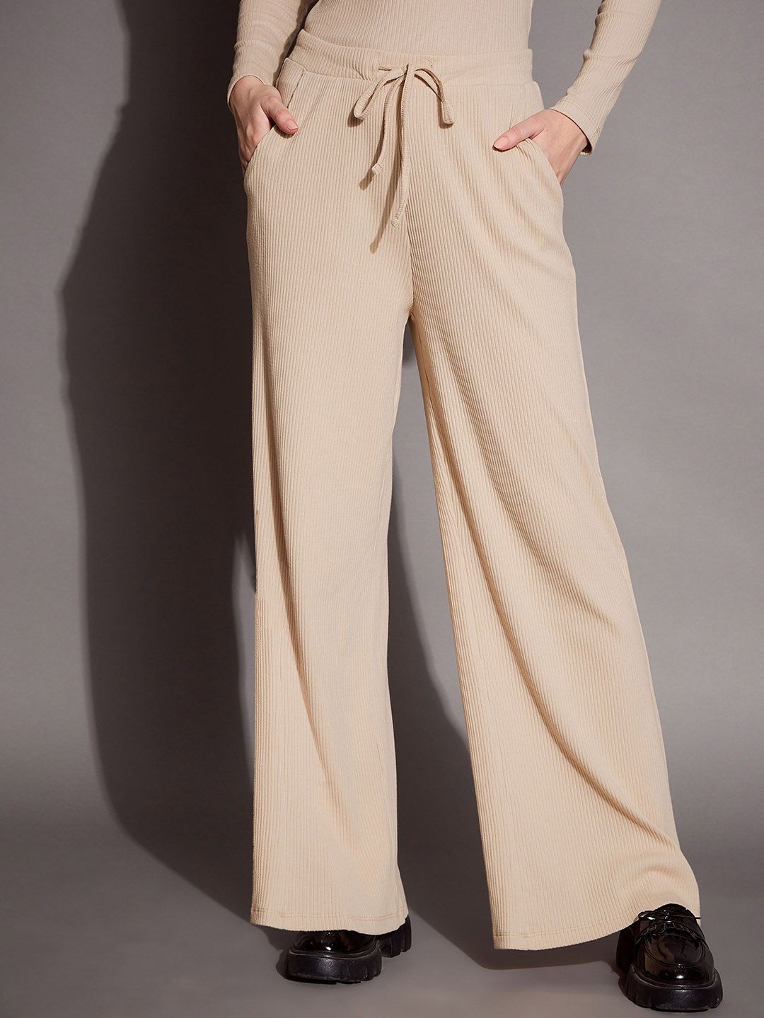 SASSAFRAS BASICS Women Ribbed Relaxed Fit Mid Rise Track Pants