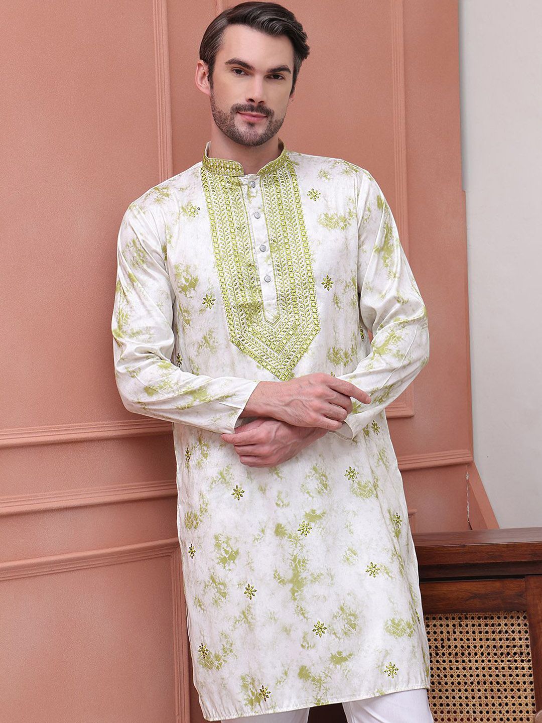 Jompers Abstract Printed Mandarin Collar Regular Thread Work Straight Kurta With Pyjama