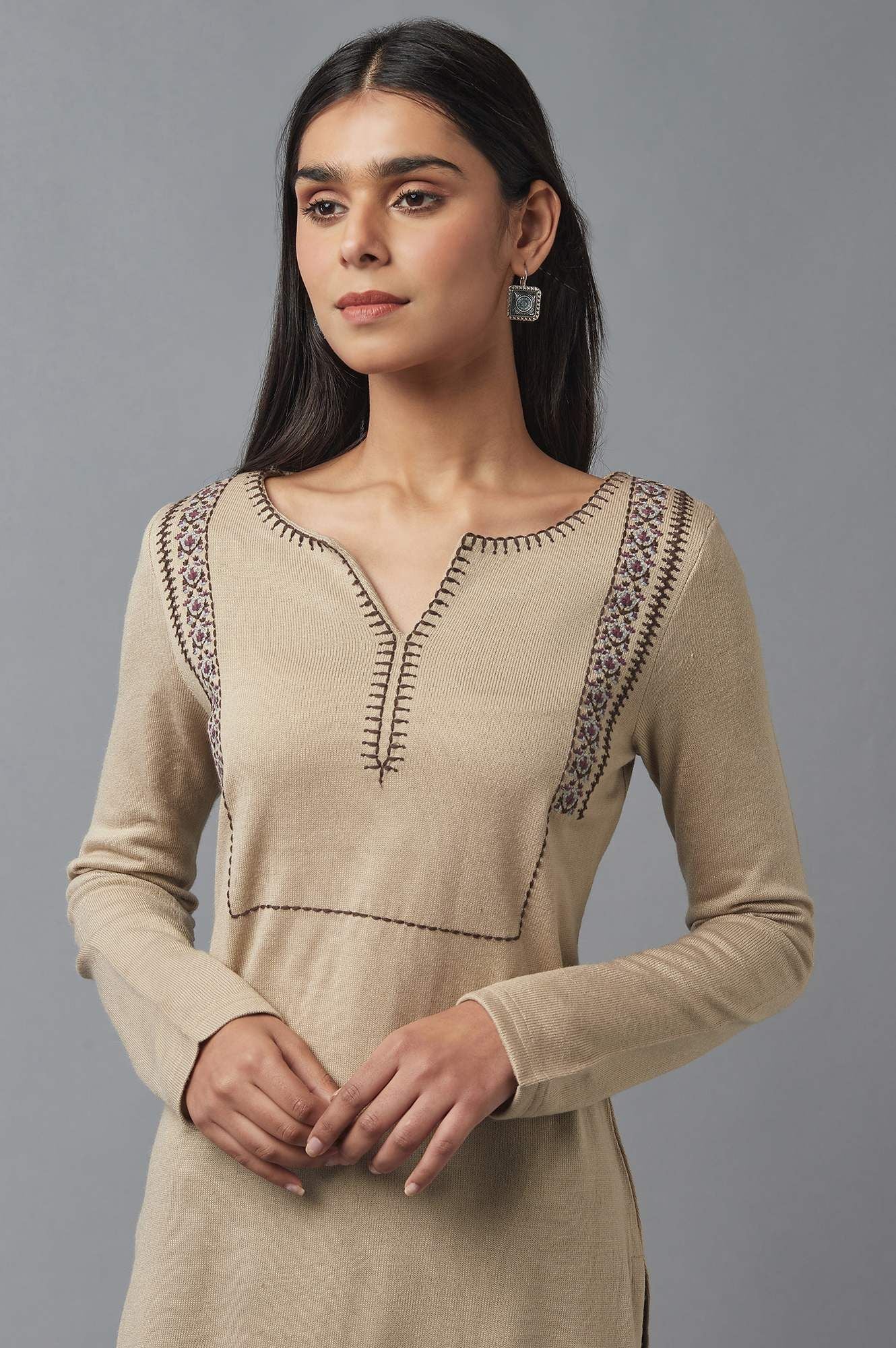 W Floral Embroidered Thread Work Acrylic Straight Kurta