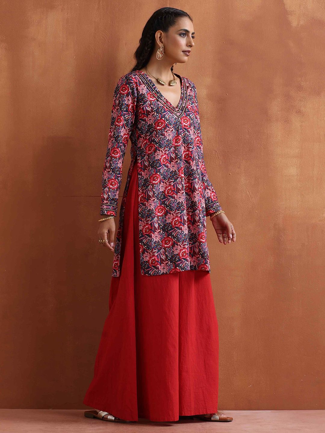 trueBrowns Ethnic Motifs Printed Straight Pure Cotton Kurta with Sharara
