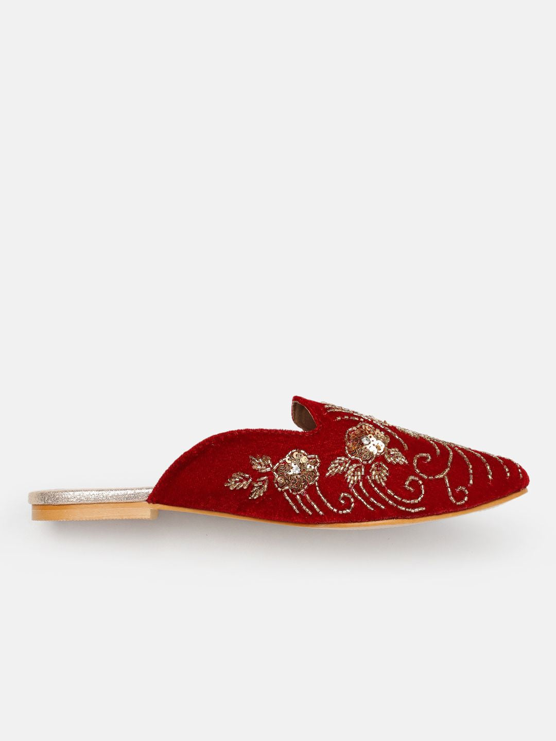 House of Pataudi Women Embellished Ethnic Mules