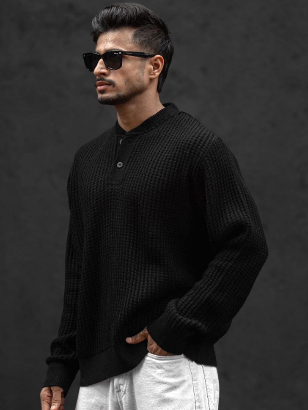 Powerlook Men Solid Henley Neck T-shirt