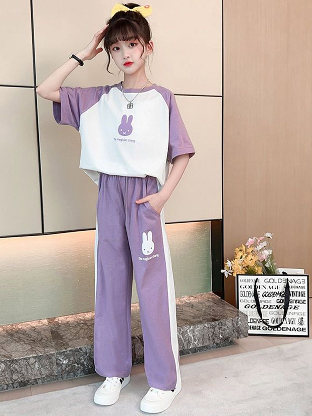 YK Girls Printed Round Neck T-Shirt With Trousers