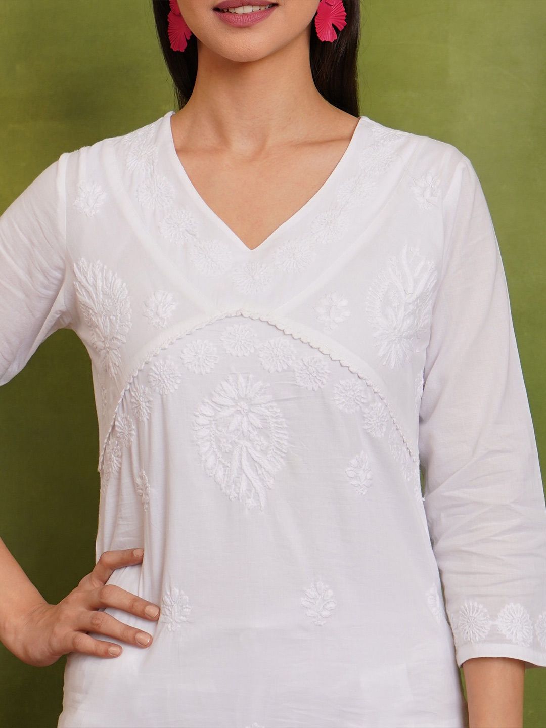 HOUSE OF KARI Floral Embroidered V-Neck Cotton Chikankari Short Kurta