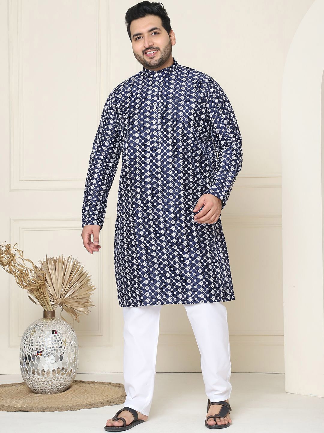 SOJANYA PLUS Ethnic Motifs Embroidered Thread Work Band Collar Straight Kurta With Pyjamas