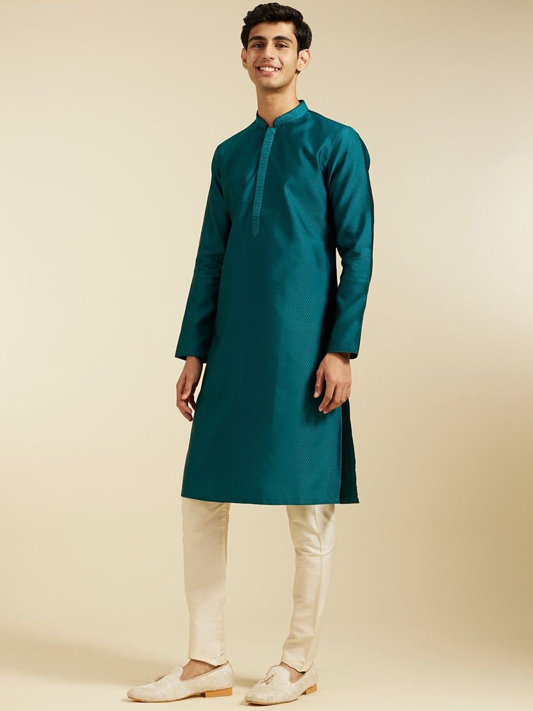 Diwas by Manyavar Geometric Woven Design Thread Work Mandarin Collar Straight Kurta