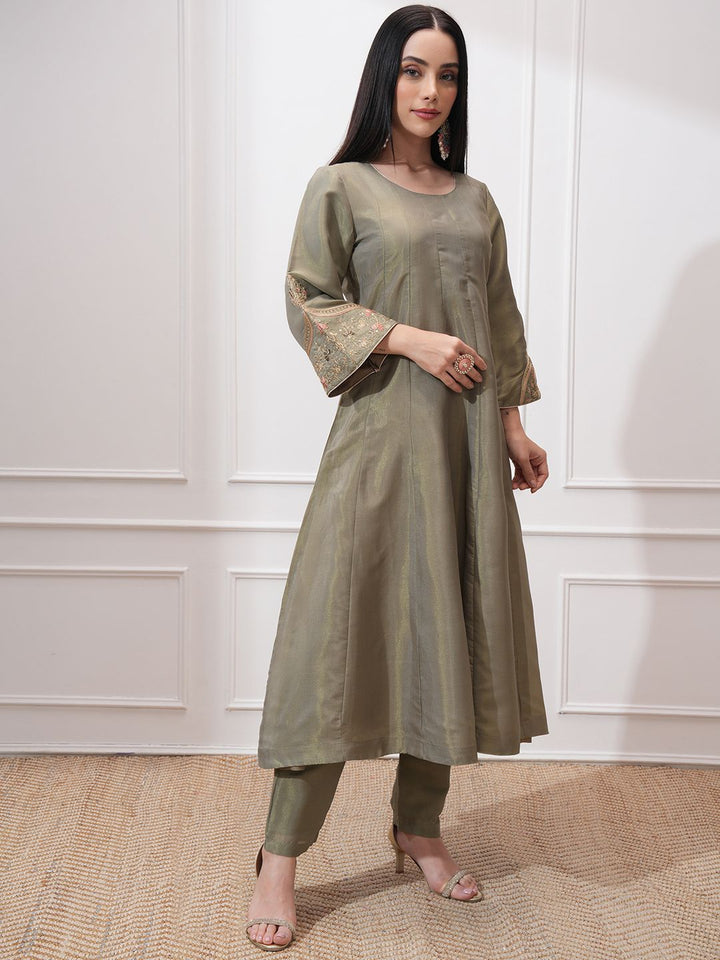 Vishudh Women Ethnic Motifs Embroidered Regular Kurta with Trousers & With Dupatta
