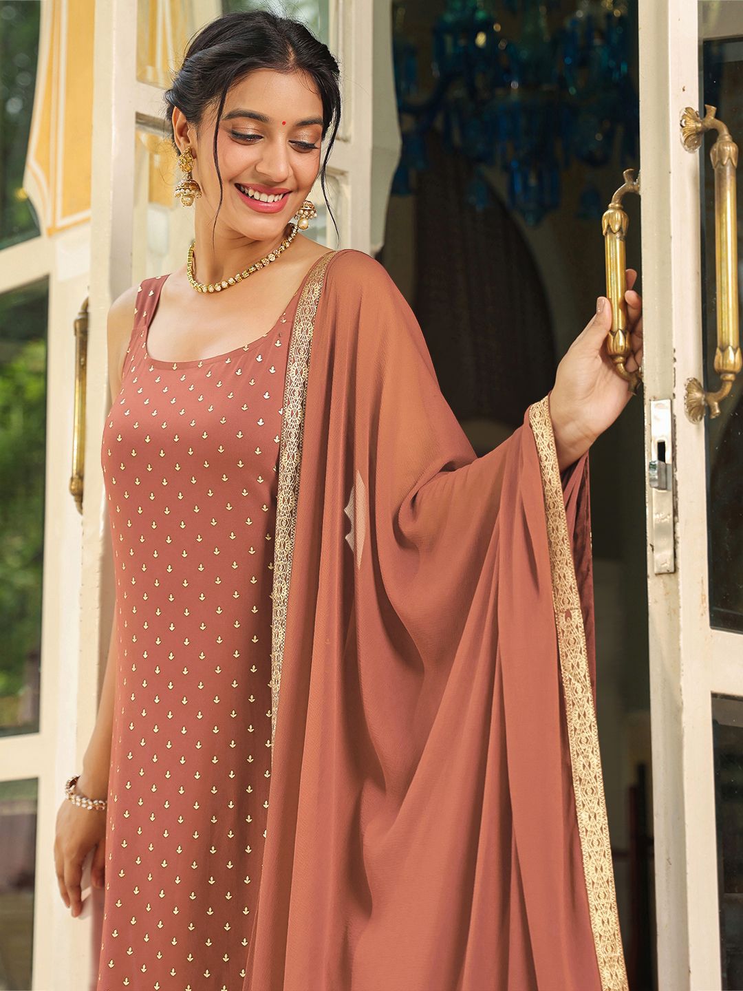 Janasya Floral Printed Square Neck Sleeveless Straight Kurta With Trousers & Dupatta