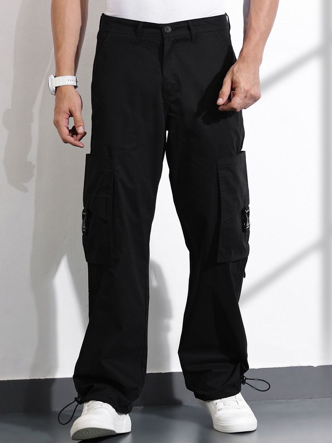 Thomas Scott Men Cotton Mid-Rise Original Cargos Trousers