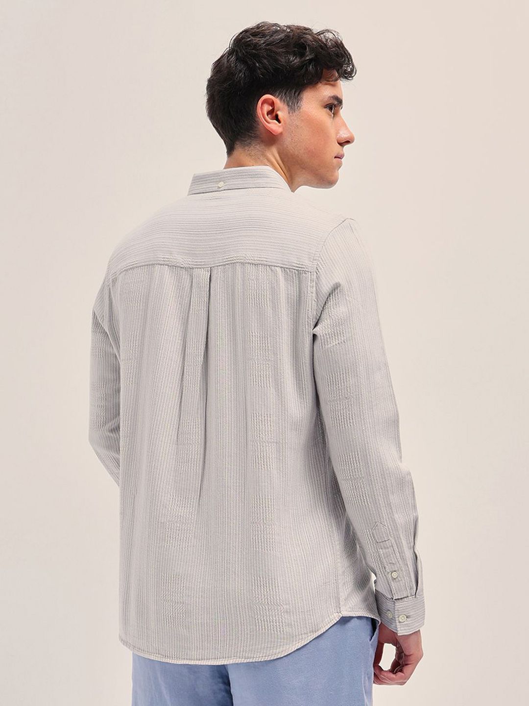 THE BEAR HOUSE Men Button-Down Collar Vertical Striped Cotton Slim Fit Casual Shirt