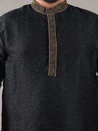 SOJANYA PLUS Plus Size Men Paisley Woven Design Band Collar Straight Kurta With Pyjamas