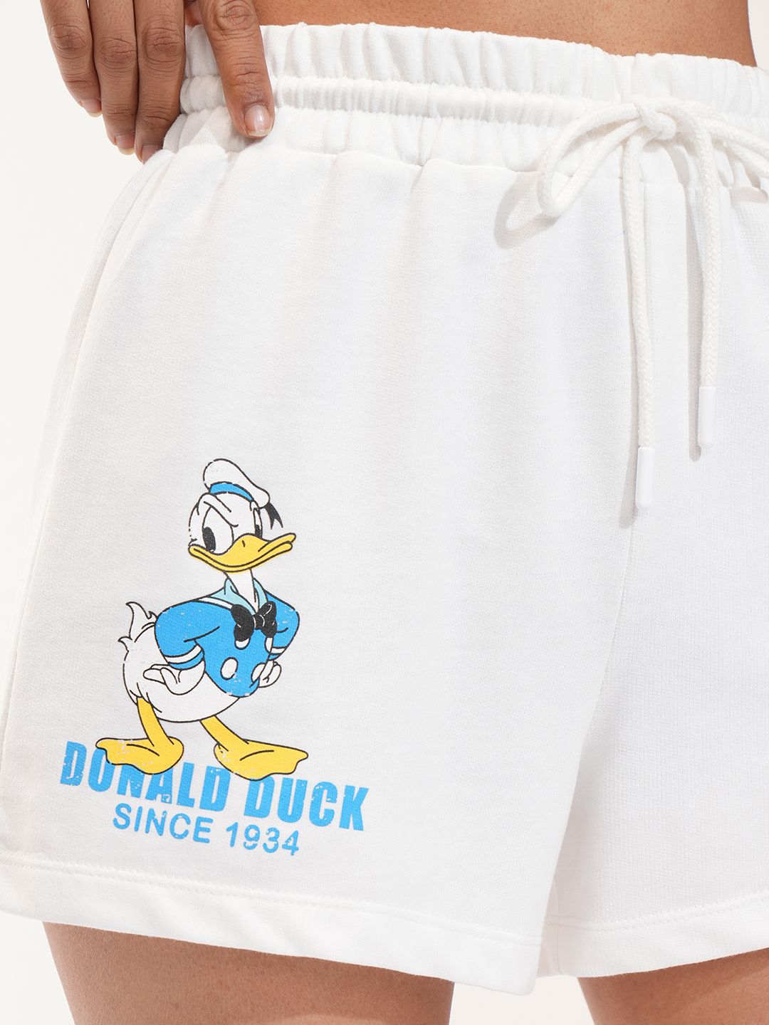 Tokyo Talkies Women Disney Donald Duck Graphic Printed Knitted Shorts
