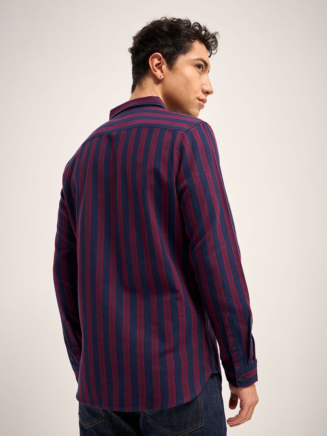 THE BEAR HOUSE Men Slim Fit Striped Casual Shirt