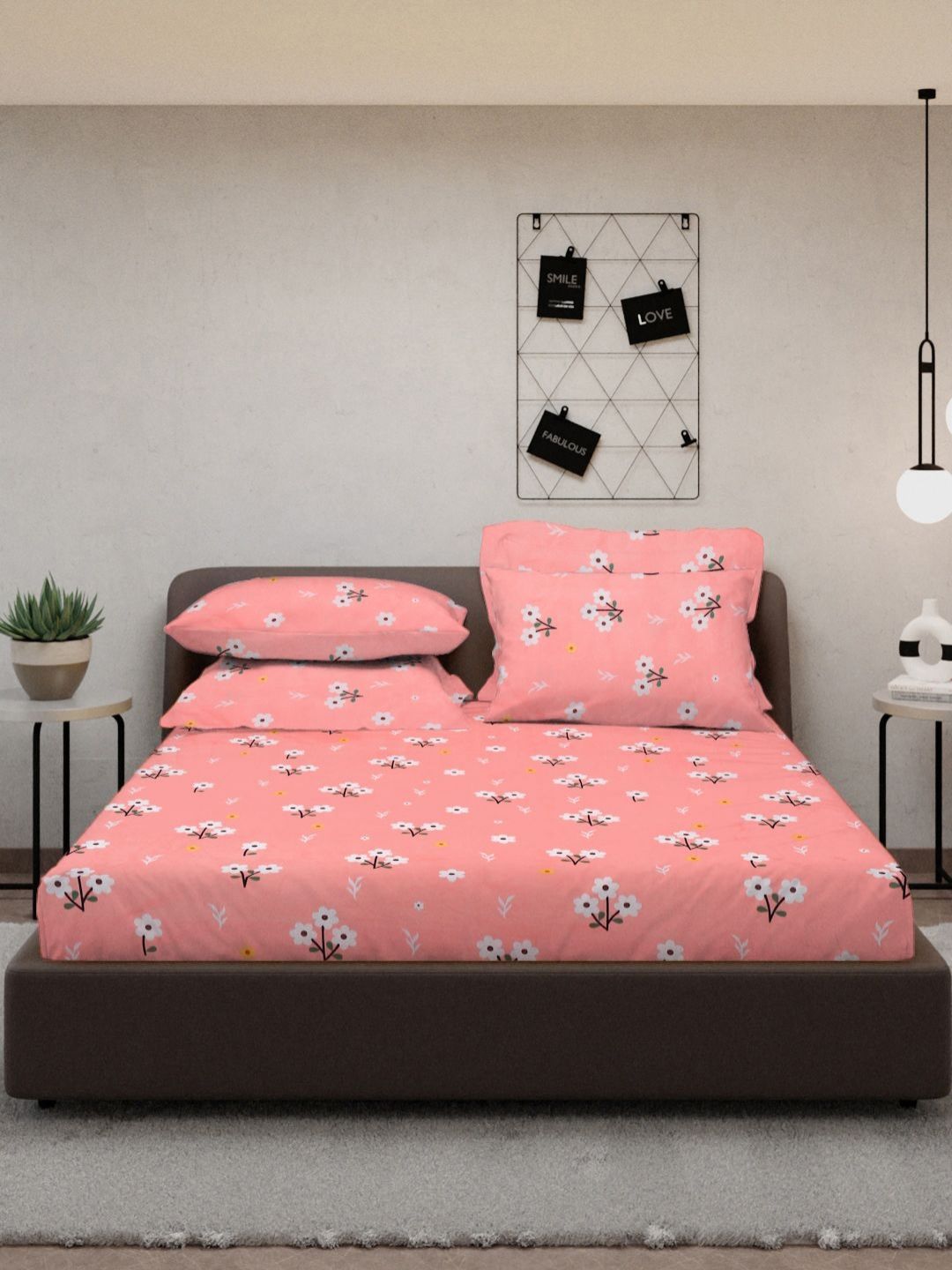 Myntra Elegant Homes Orange & White Floral Printed Dilengkapi 300 TC King Bedsheet dengan 4 Sarung Bantal