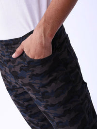 The Indian Garage Co Men Camouflage Printed Cotton Slim Fit Joggers Trousers