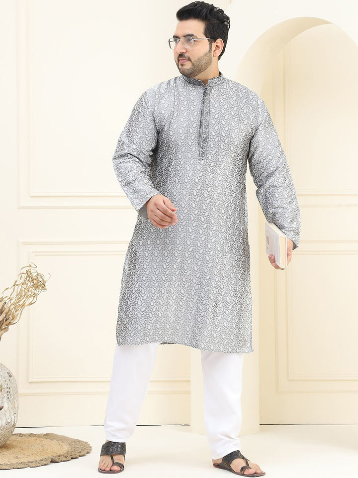 SOJANYA PLUS Plus Size Thread Work Kurta with Pyjamas