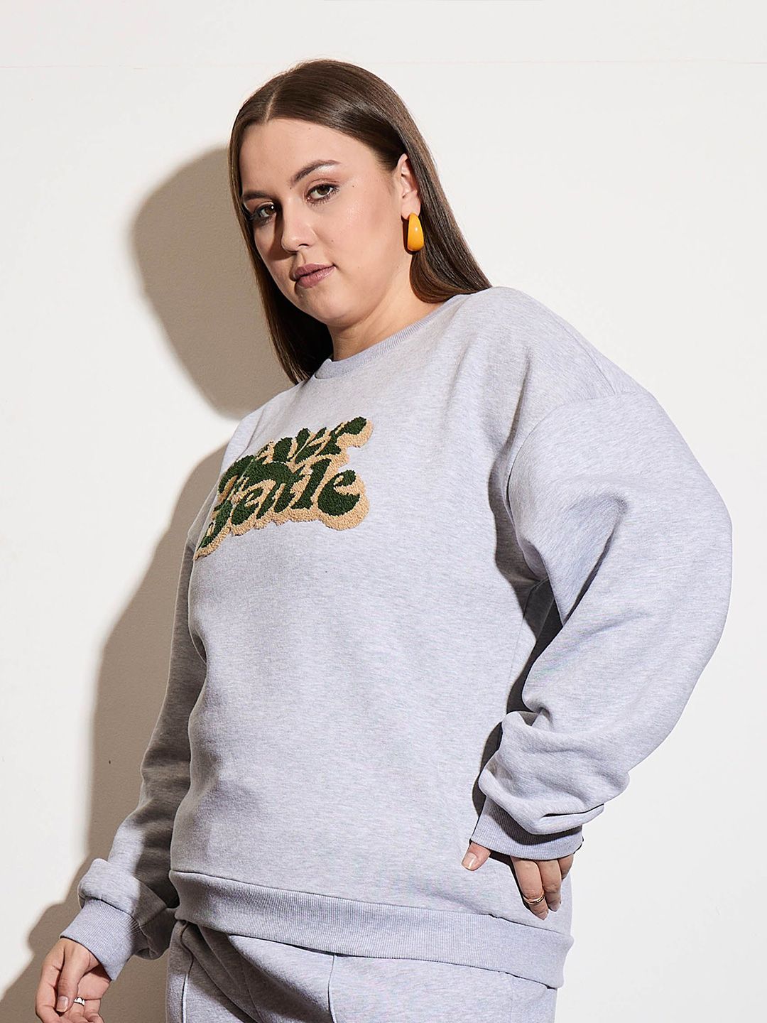 SASSAFRAS Curve Women Plus Size Typography Embroidered Sweatshirt