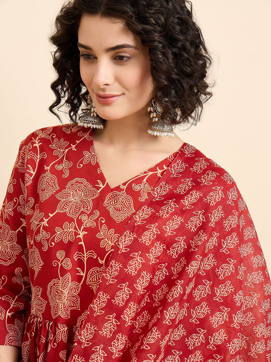 KALINI Women Floral Printed Regular Kurta with Trousers & With Dupatta