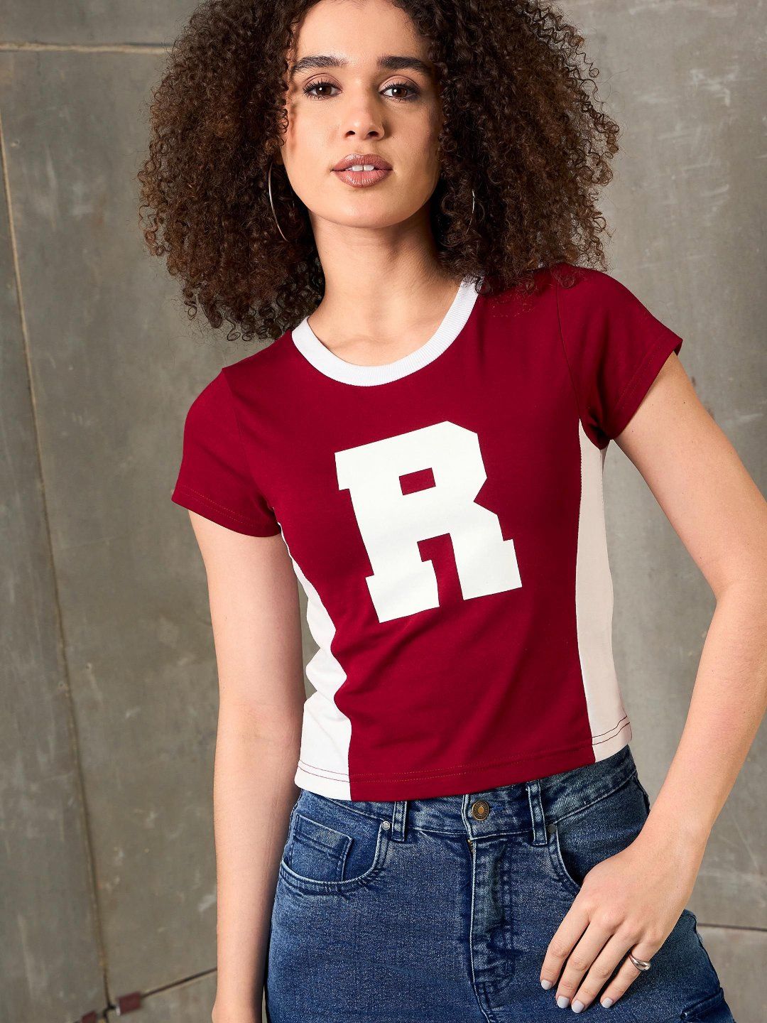 SASSAFRAS Colourblocked Round Neck Short Sleeve Cotton Slim Fit T-shirt