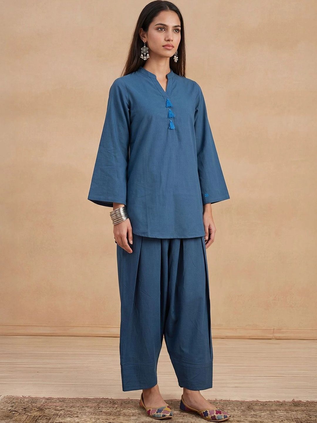 House of Chikankari Women Regular Chikankari Kurta with Trousers