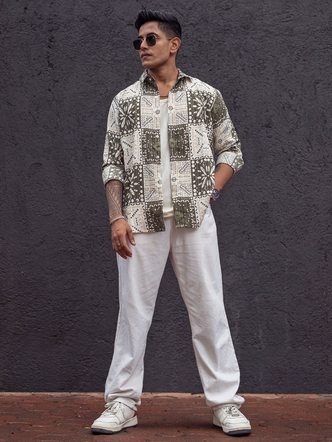 Powerlook Men Spread Collar Abstract Printed Casual Shirt