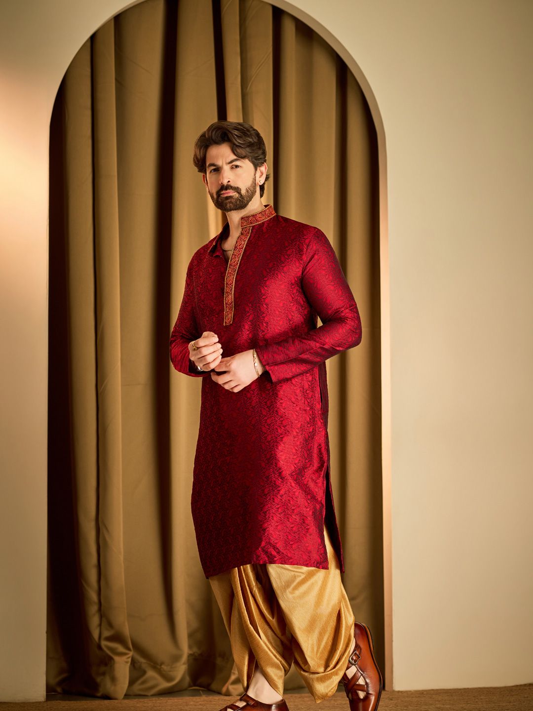 SOJANYA Paisley Woven Design Regular Straight Kurta With Dhoti Pant