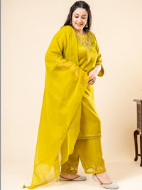 Mamicha Embroidered Round Neck Kurta Set