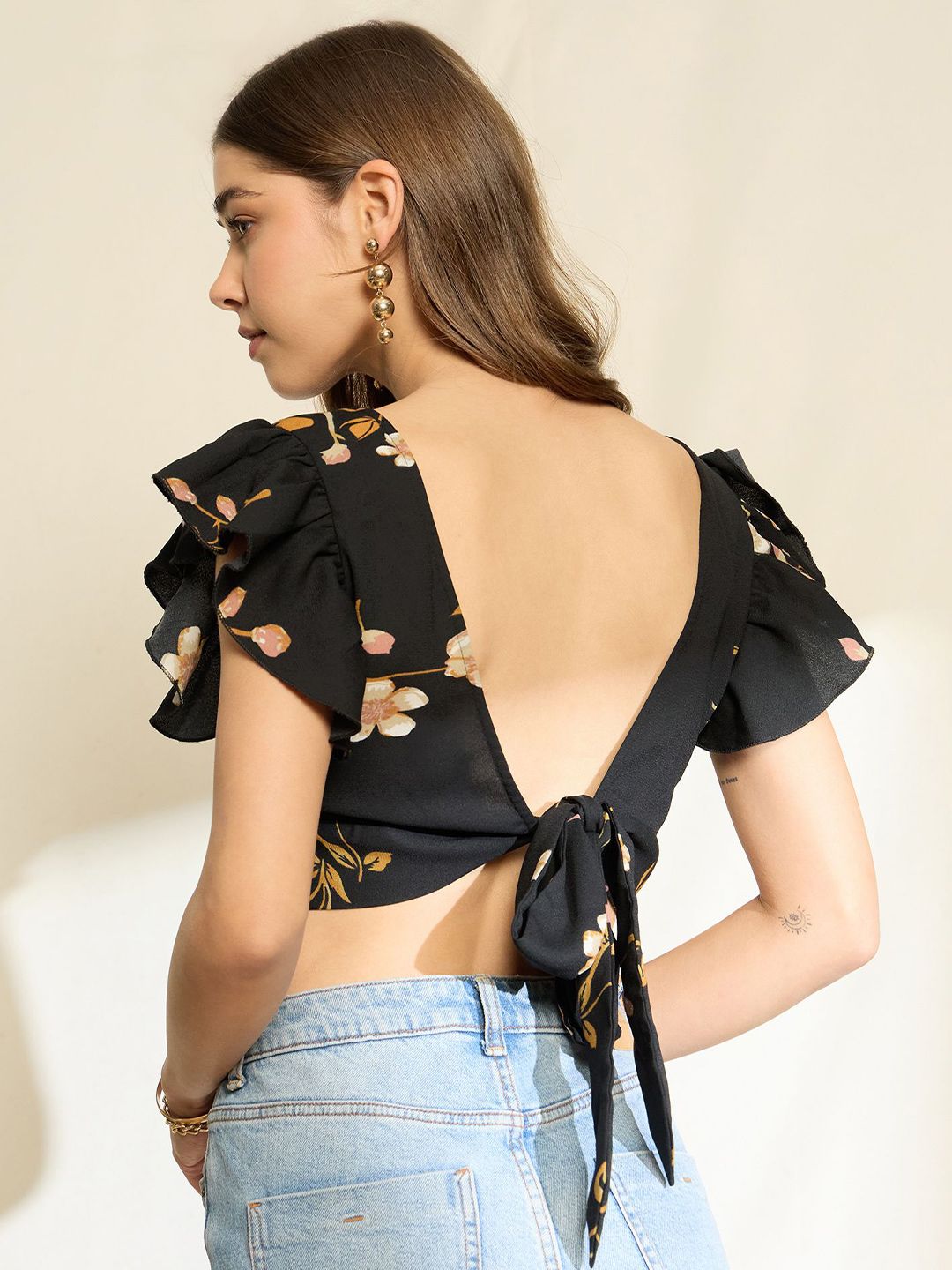 Berrylush Floral Print Ruffles Styled Back Crop Top