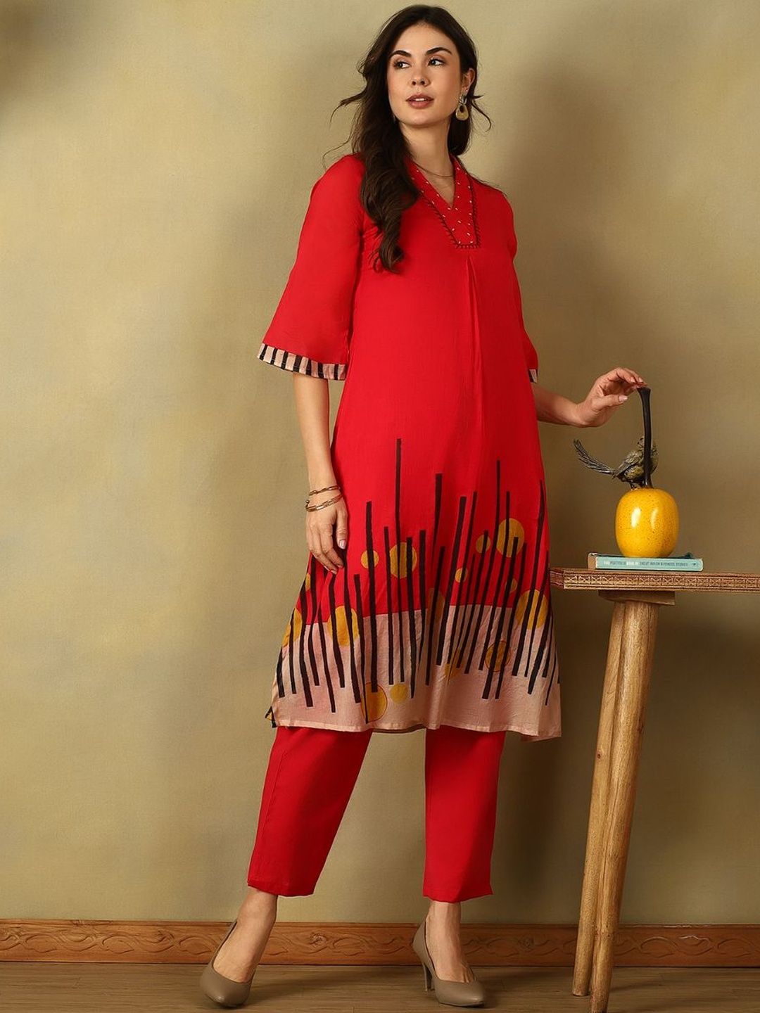 Mamicha Women Printed Regular Beads and Stones Pure Cotton Kurta with Trousers