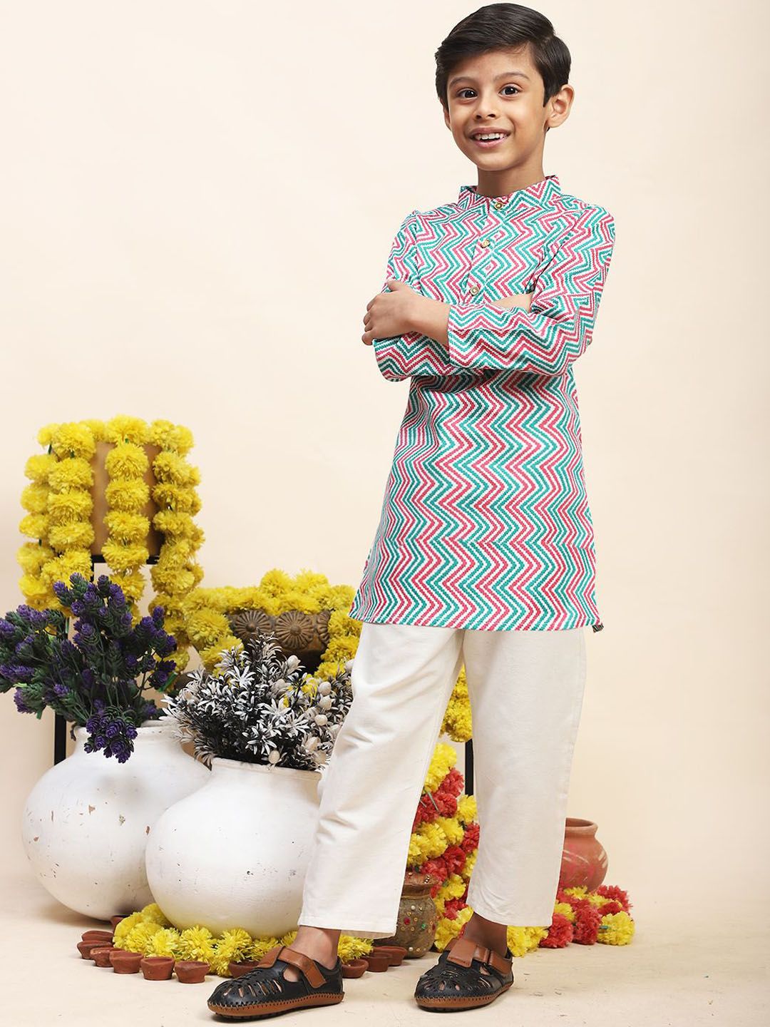 Cutiekins Boys Chevron Printed Mandarin Collar Straight Kurta With Trousers