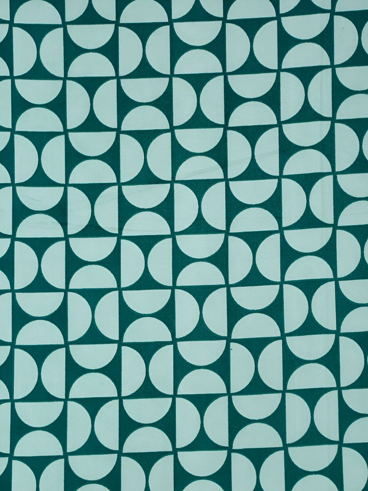 KLOTTHE Green Geometric Printed 300TC Double King Bedsheet With 2 Pillow Covers