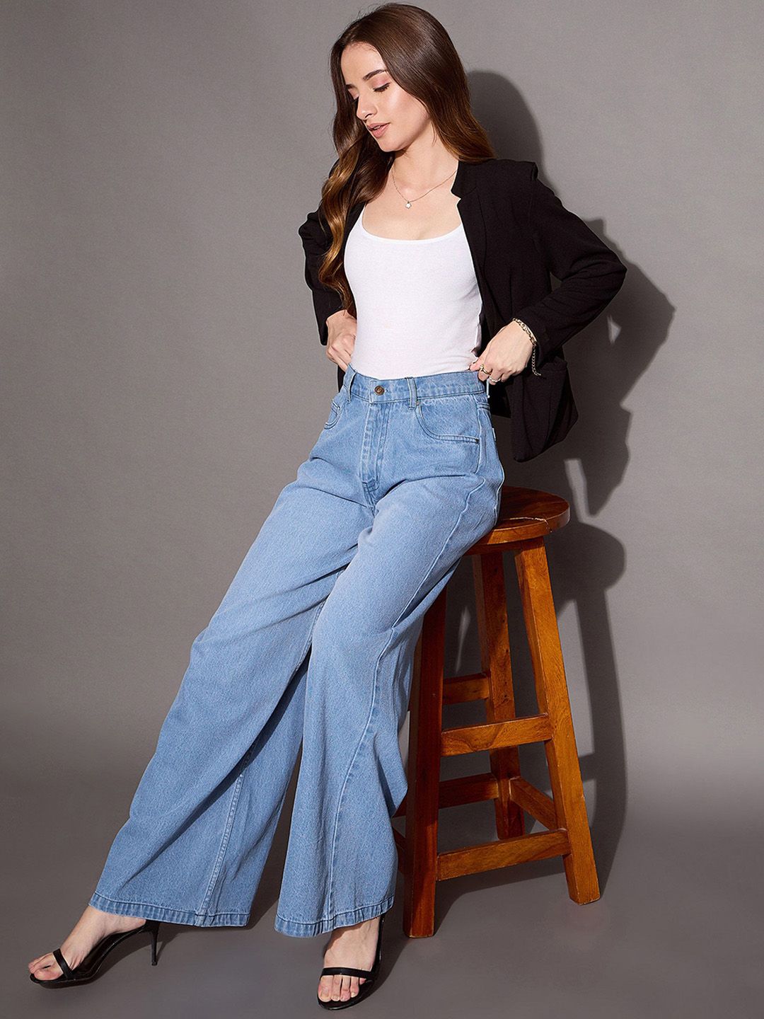 SASSAFRAS BASICS Women Comfort Straight Fit Cotton High-Rise  Jeans