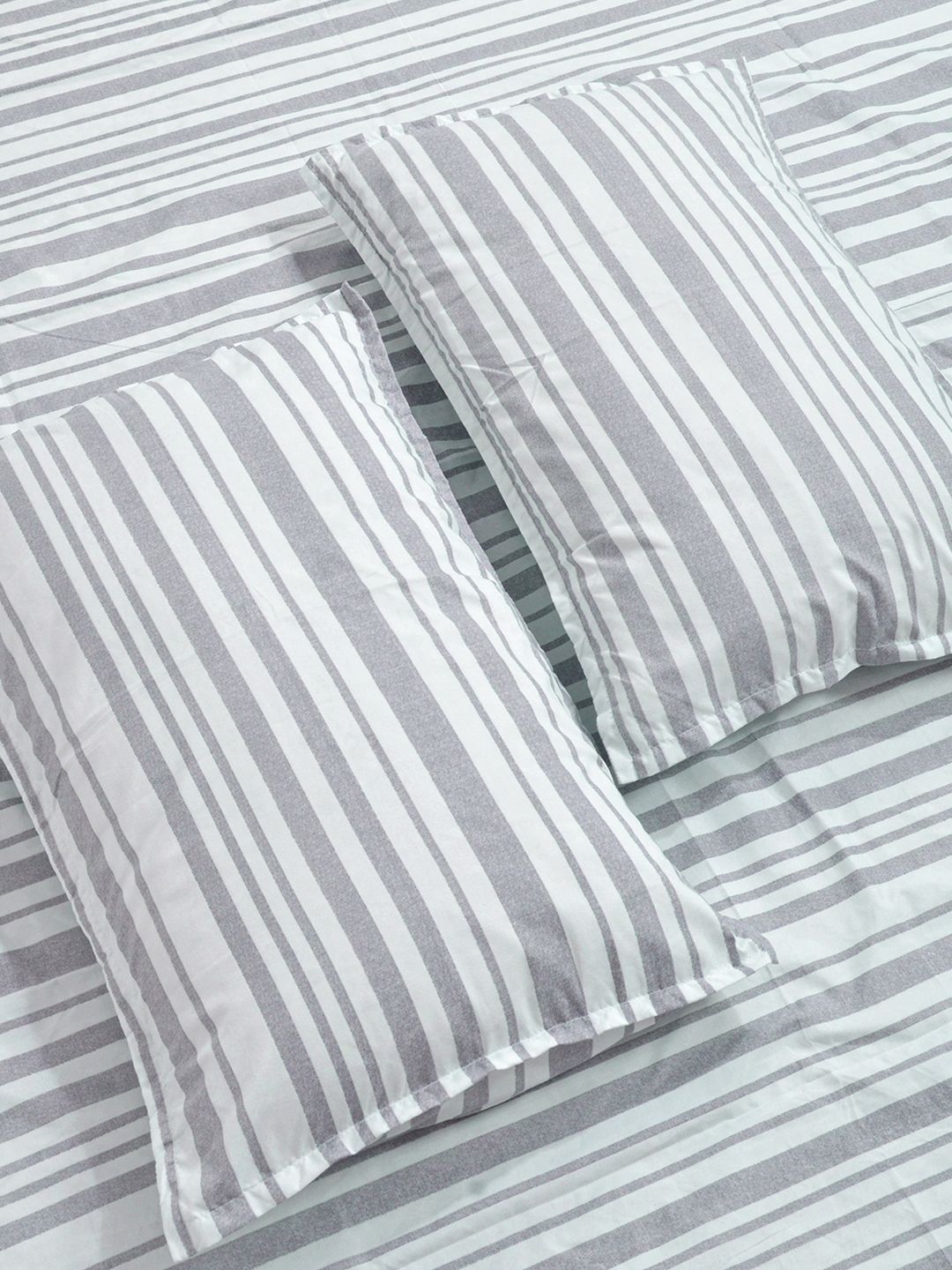 KLOTTHE Grey Stripted Printed Fitted 400 TC King Bedsheet With 2 Pillow Cover