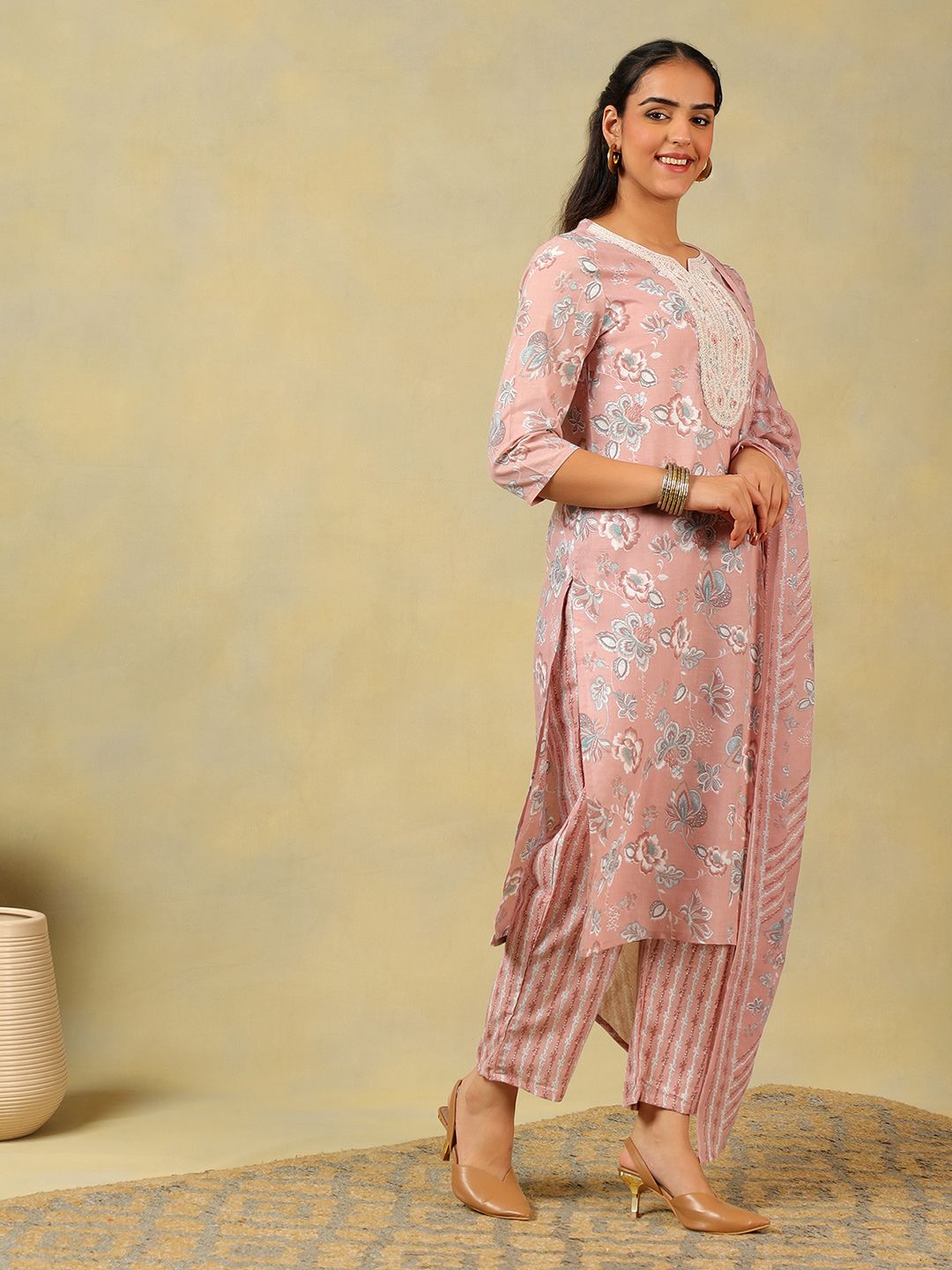 Mamicha Wanita Bercetak Bunga Benang Biasa Bekerja Kapas Tulen Kurta dengan Seluar & Dengan Dupatta