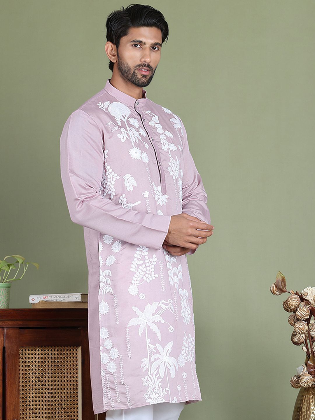Jompers Floral Embroidered Mandarin Collar Chikankari Kurta