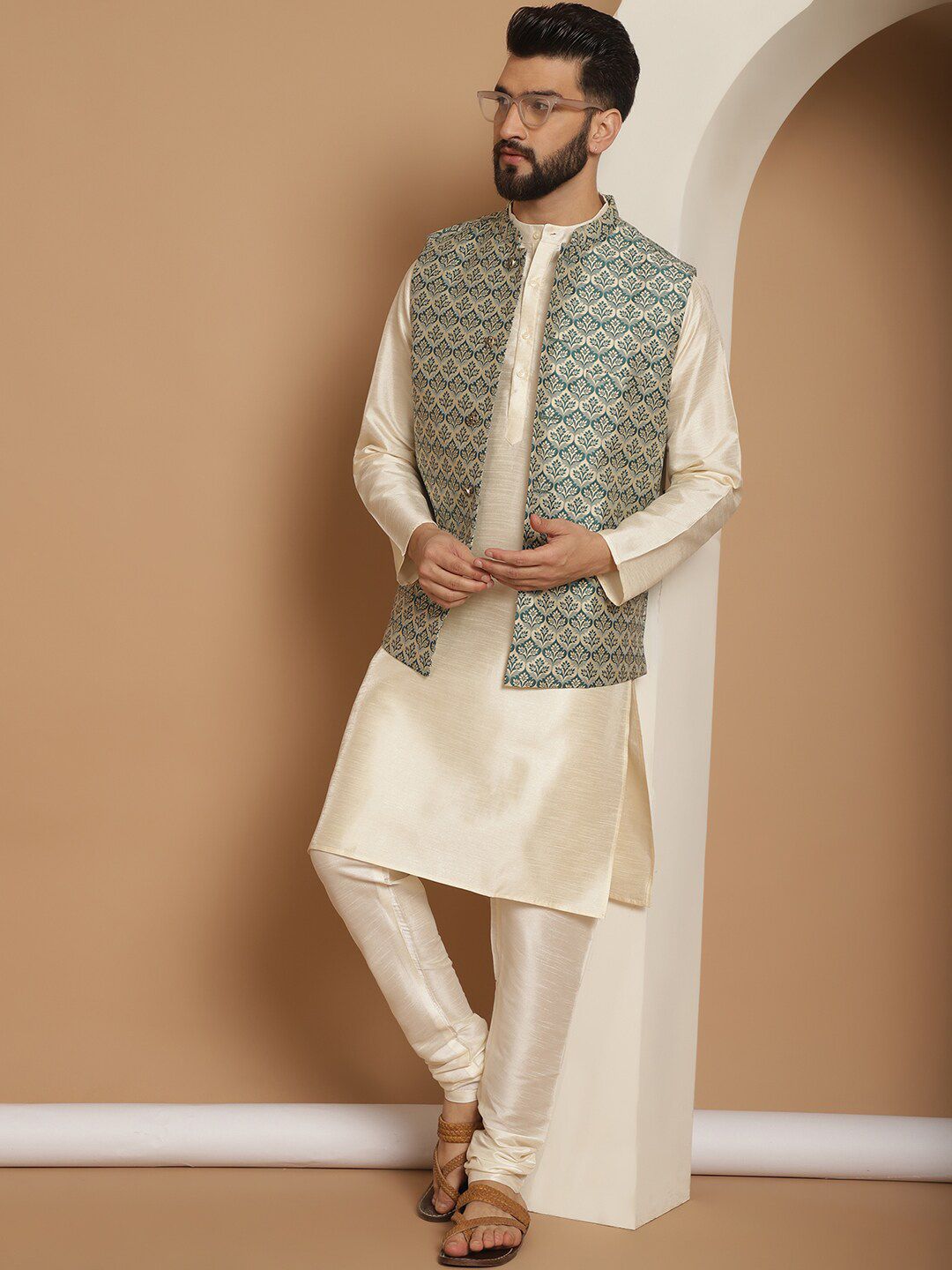 Anouk Ethnic Motifs Straight Kurta With Churidar & Jacket