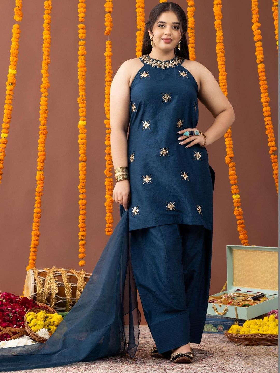 Mamicha Women Floral Embroidered Regular Kurta with Salwar & With Dupatta