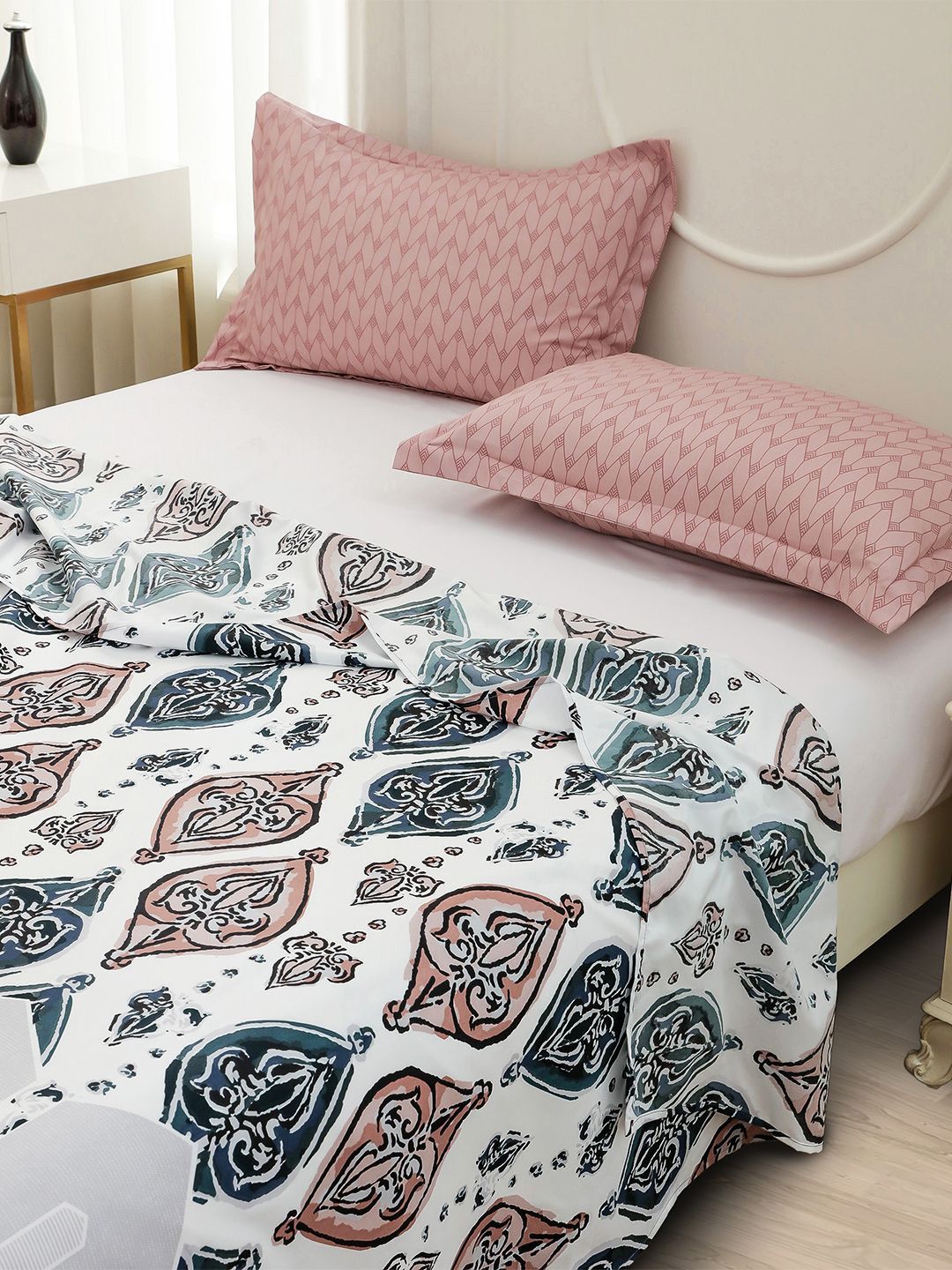 Story@home White Ethnic Printed 240 TC Satin Finish Queen Bedsheet Set
