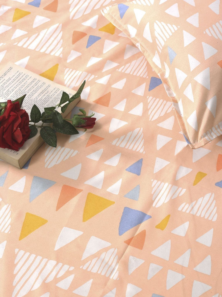 Myntra Elegant Homes Peach Geometric Polycotton 300 TC Cadar Katil Halus King dengan 2 Sarung Bantal-98 x 87 inci