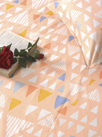Myntra Elegant Homes Peach Geometric Polycotton 300 TC Cadar Katil Halus King dengan 2 Sarung Bantal-98 x 87 inci