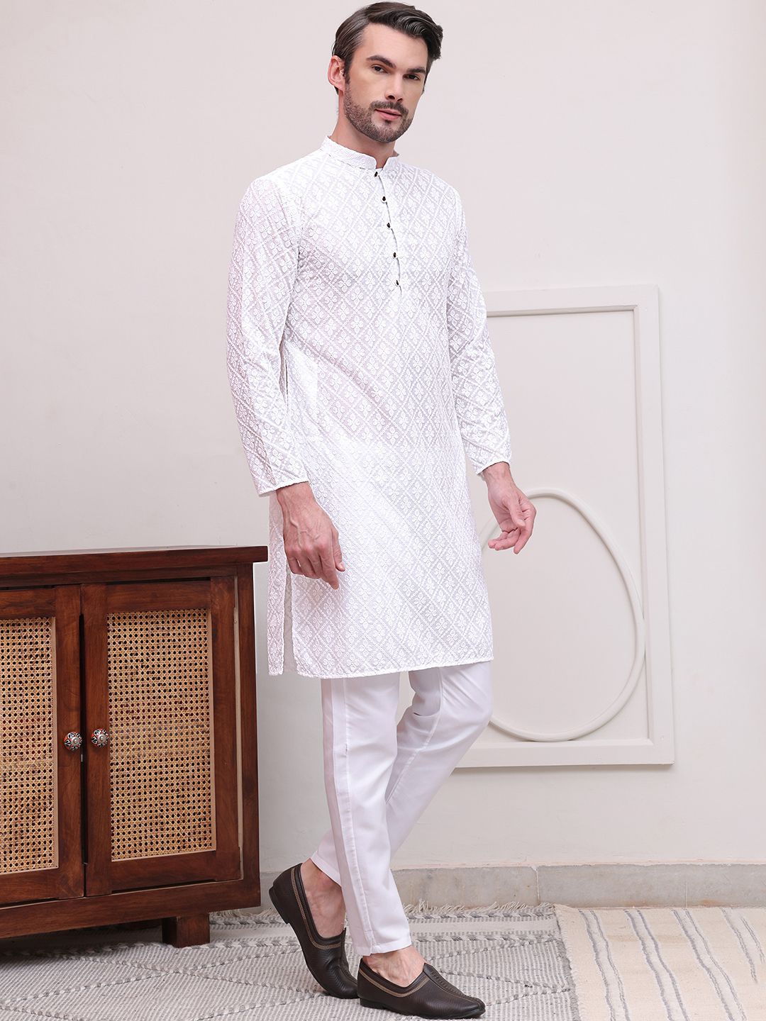 Jompers Floral Embroidered Chikankari Pure Cotton Straight Kurta with Pyjamas