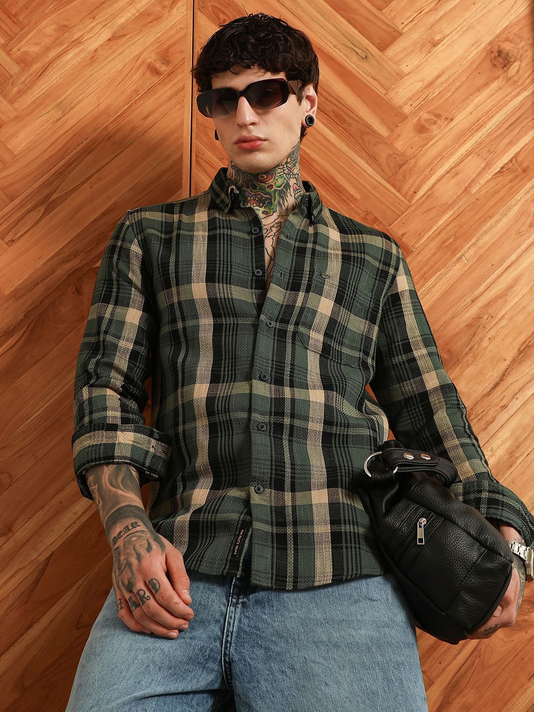 Campus Sutra Comfort Checked Button-Down Collar Casual Shirt