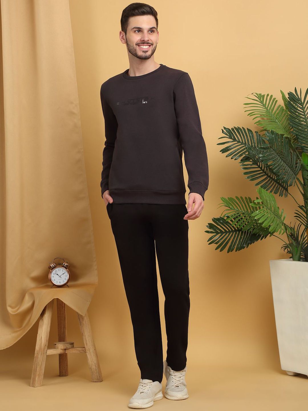 Sweet Dreams Men Round Neck Tracksuits
