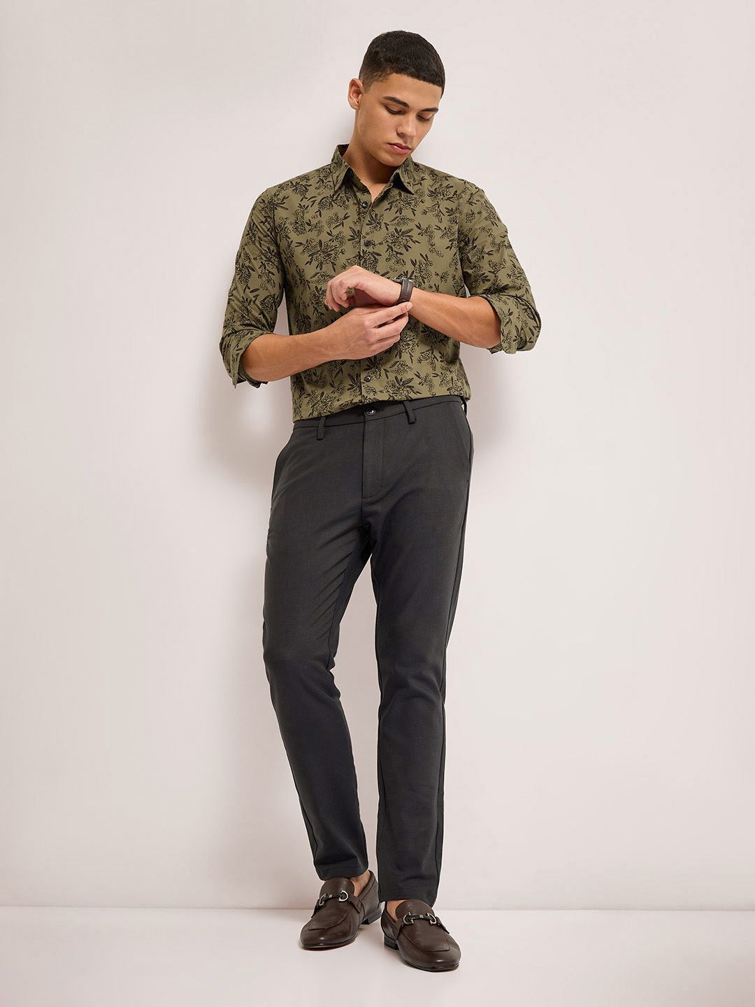 THE BEAR HOUSE Men Slim Fit Floral Printed Pure Cotton Casual Shirt