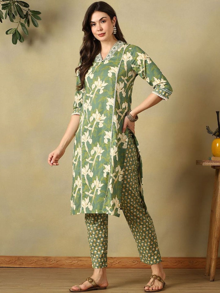Mamicha Women Floral Printed Angrakha Pure Cotton Kurta with Trousers & With Dupatta