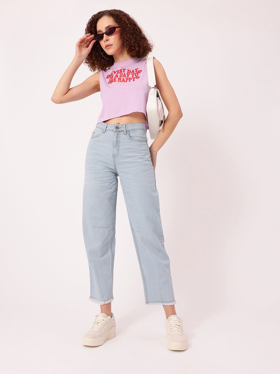 DressBerry Women Soft Vibe Slouchy Fit Light Fade Frayed Jeans