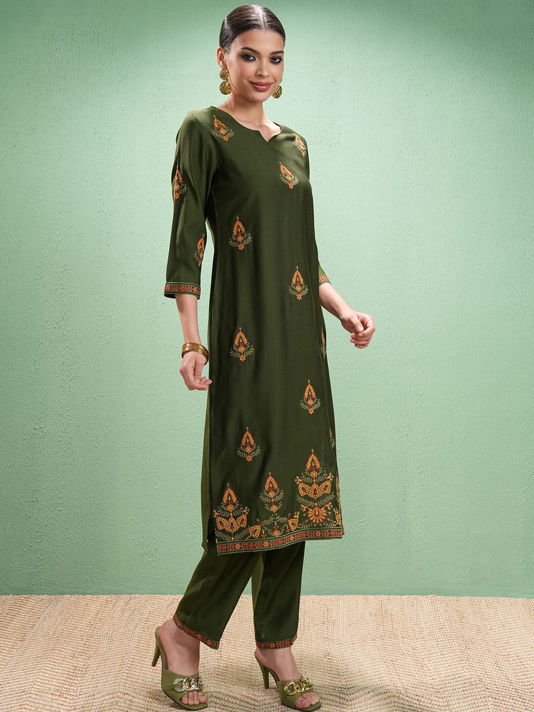 Vishudh Women Ethnic Motifs Embroidered Regular Thread Work Kurta with Trousers & With Dupatta